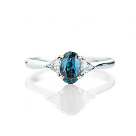 Heidi Kjeldsen An Exceptional and Rare Alexandrite and Diamond Ring R1155-1
