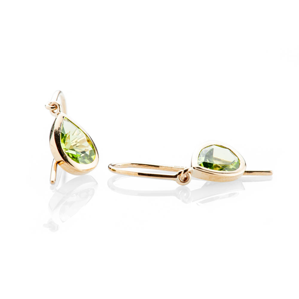 Heidi Kjeldsen Elegant Vibrant Green Natural Peridot And Gold Drop Earrings - ER2353-2