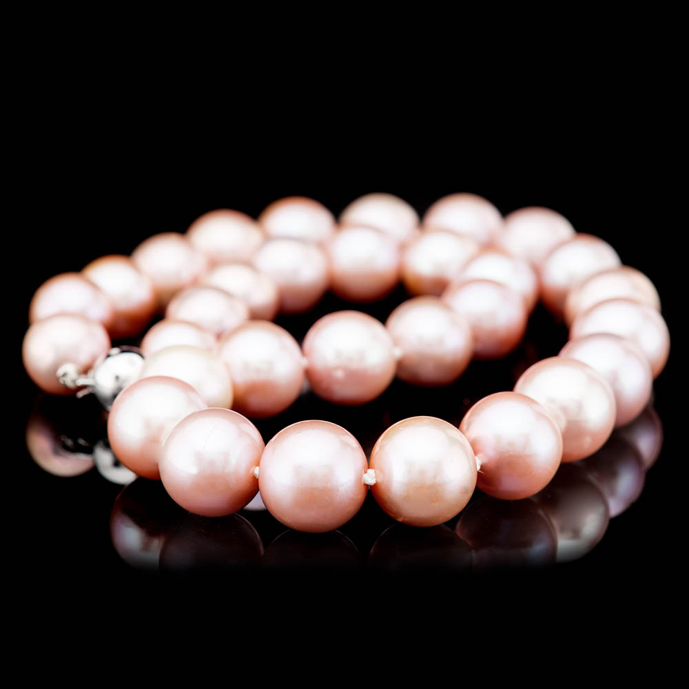 Heidi Kjeldsen Striking Lustrous Pink Natural Cultured Pearl Brilliant Cut Diamond And Gold Necklace - NL1204-4