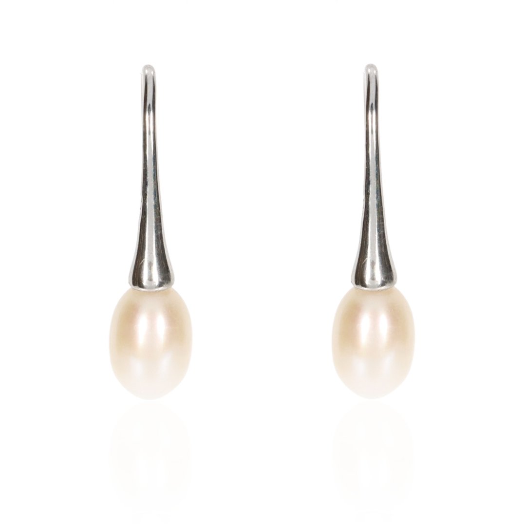 Stylish Cultured Pearl and Silver Drop earrings by Heidi Kjeldsen Jewellery Front View ER4759