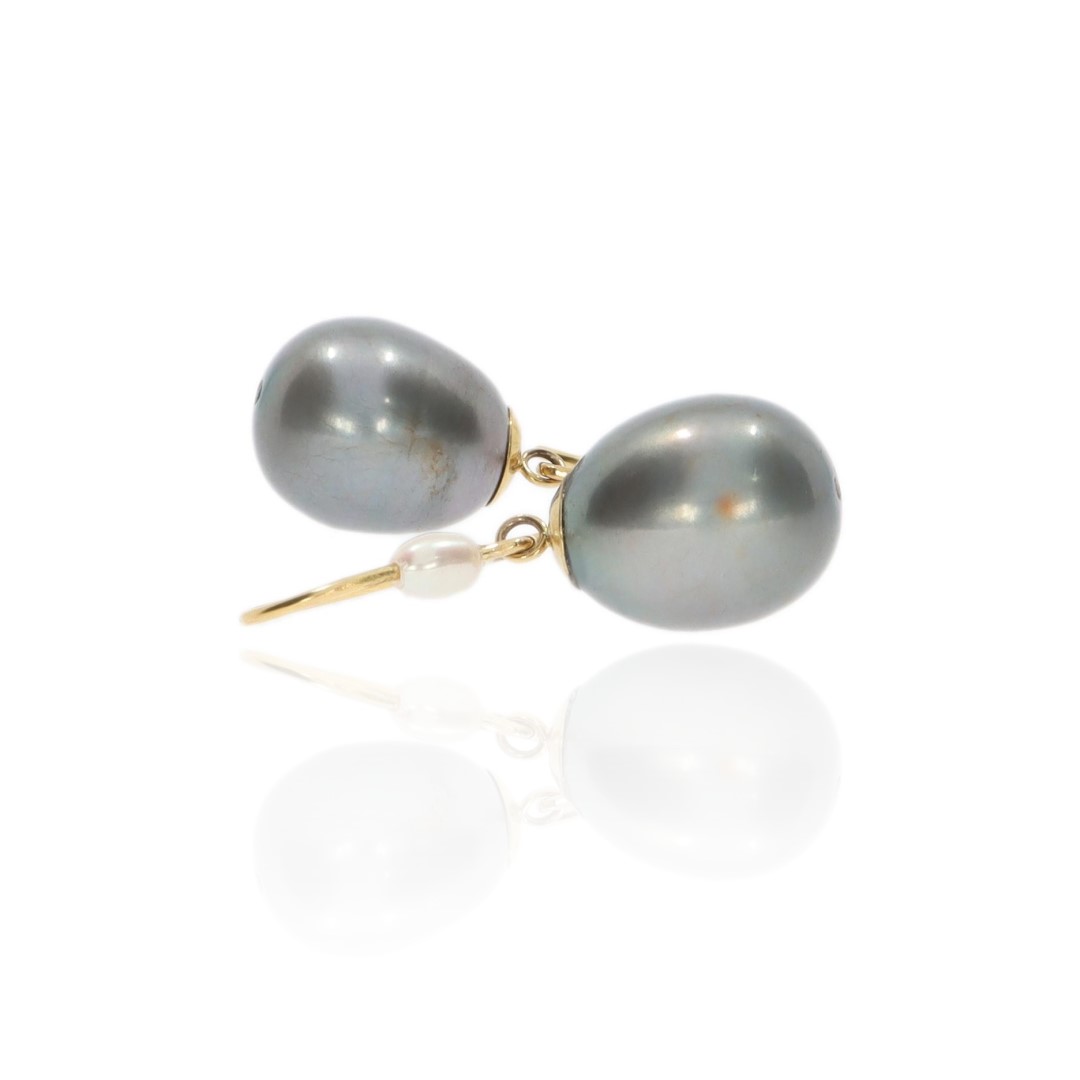 Exquisite Grey and White Cultured Pearl Earrings