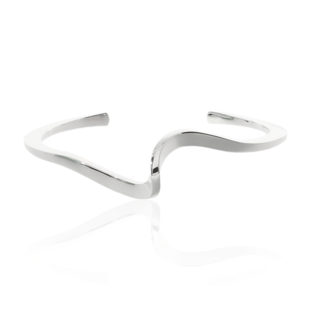 Stylish Handmade Sterling Silver Twisted Centre Torque Bangle