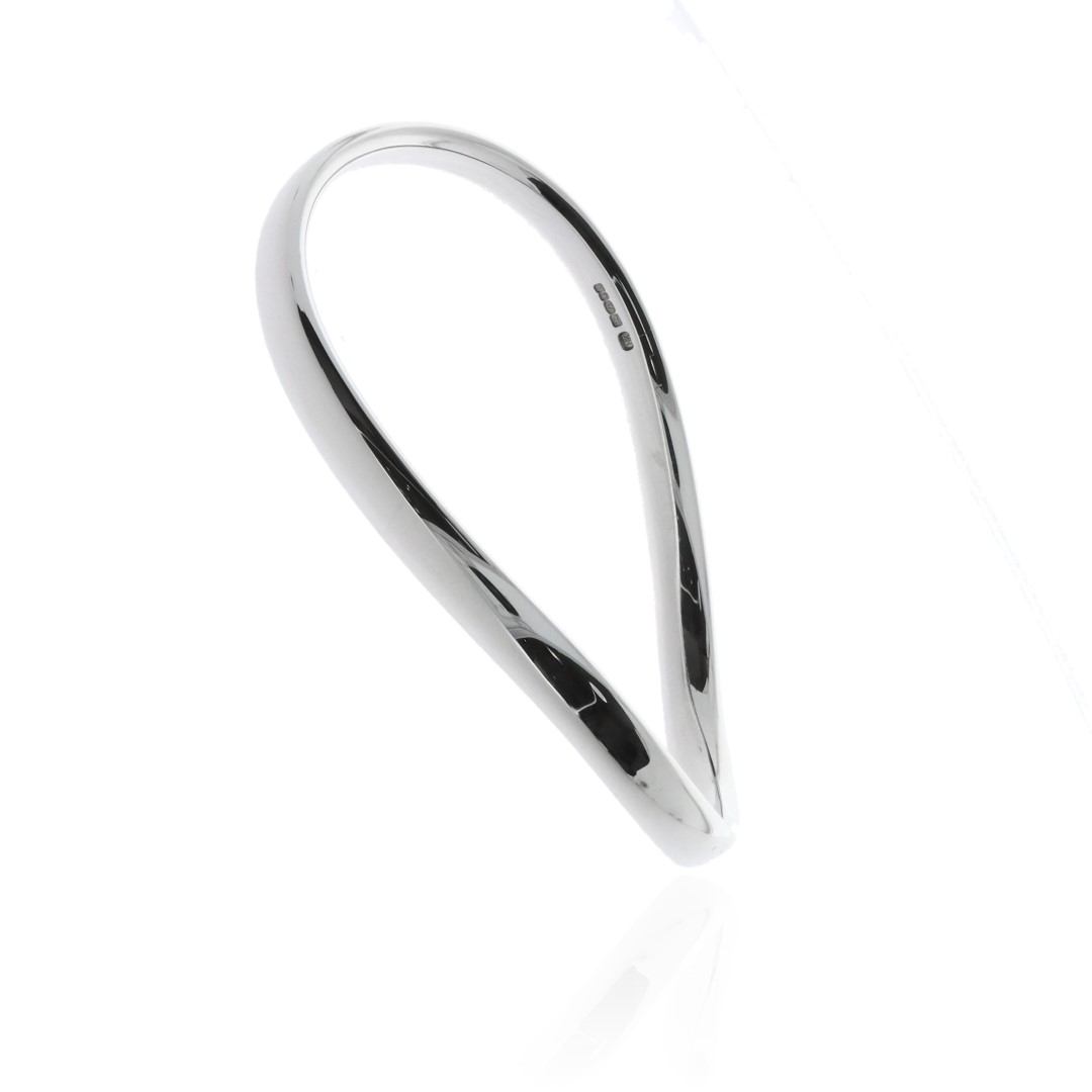 Sterling Silver oval infinity bangle By Heidi Kjeldsen Jewellery BL932 up small