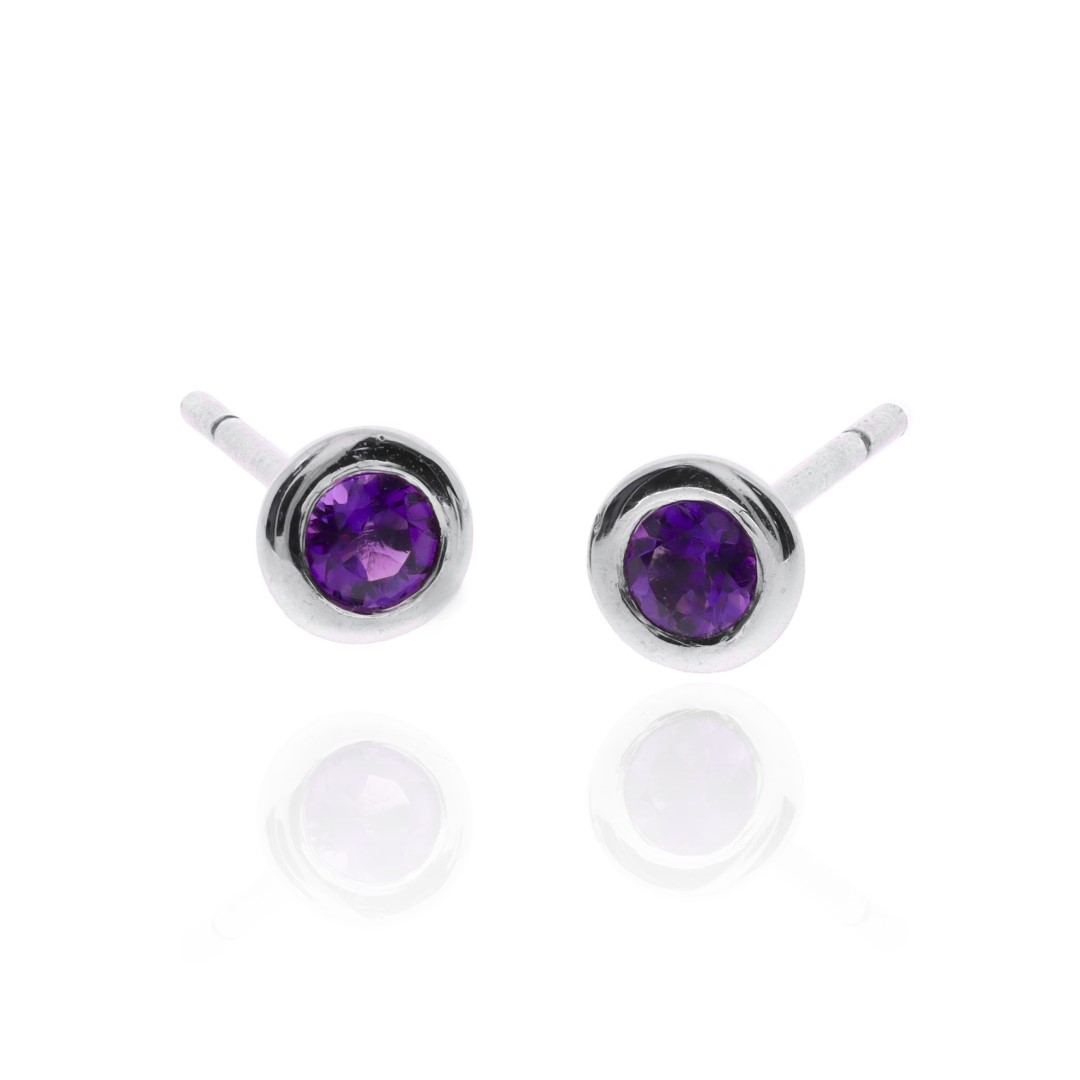 Pretty Amethyst and White Gold Earstuds