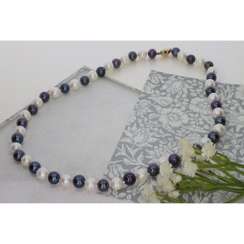 Black and White Cultured Pearl Necklace By Heidi Kjeldsen Jewellery NL1217 still