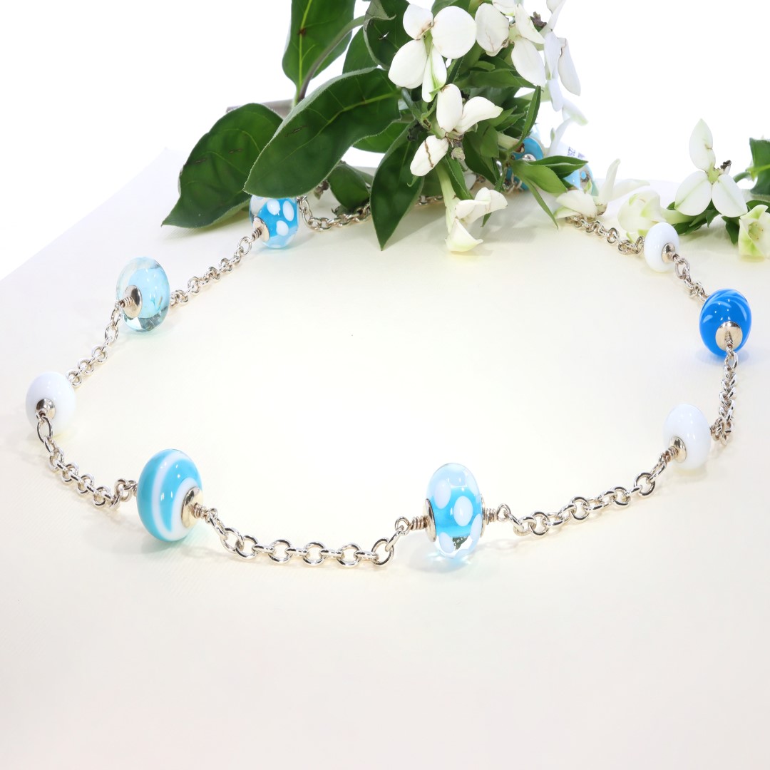 Blue Floral Murano Glass Necklace Heidi Kjeldsen Jewellery NL1269 paper
